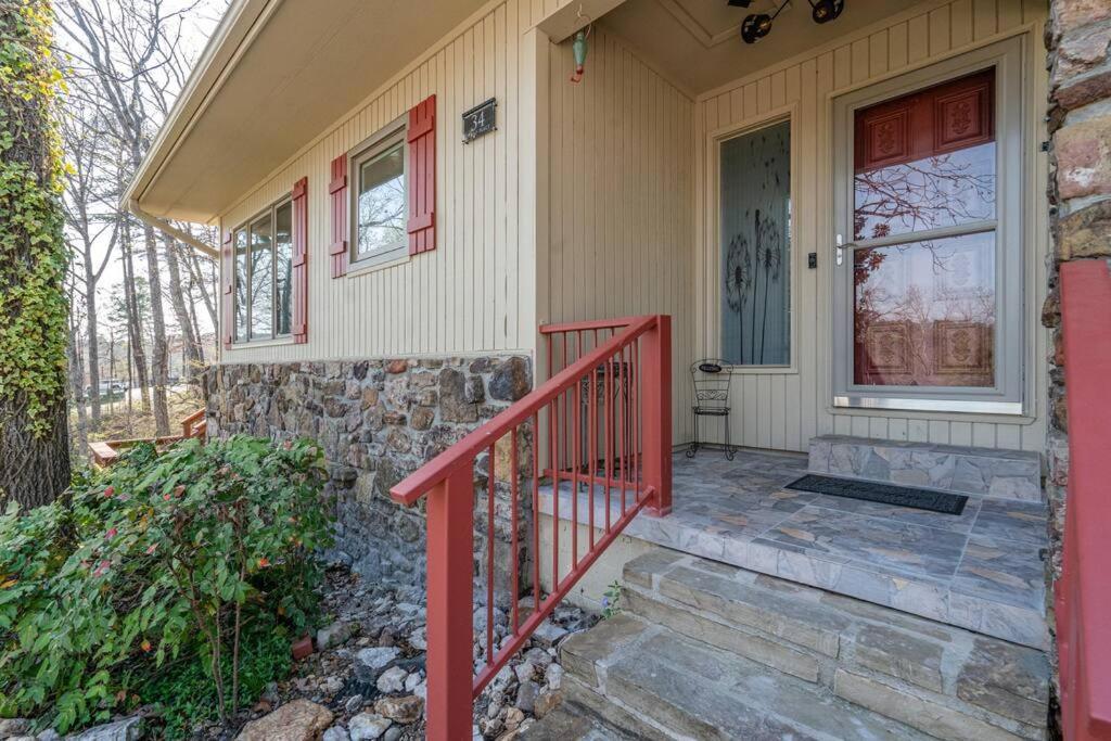 My Happy Place-Games, Lakeside, & Scenery Views Hot Springs Exterior photo